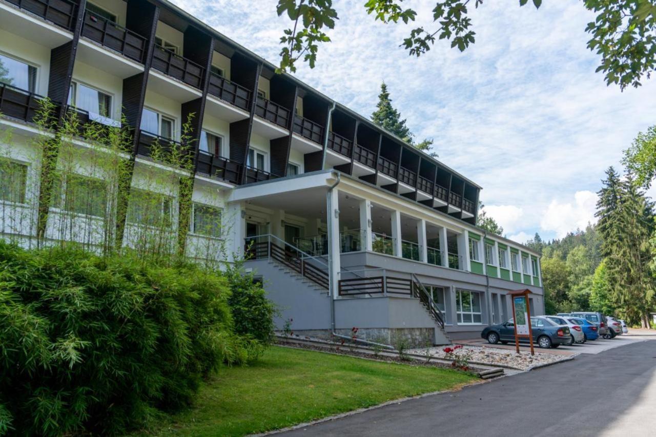 Wellness Hotel Green Paradise Brezova  Exterior photo